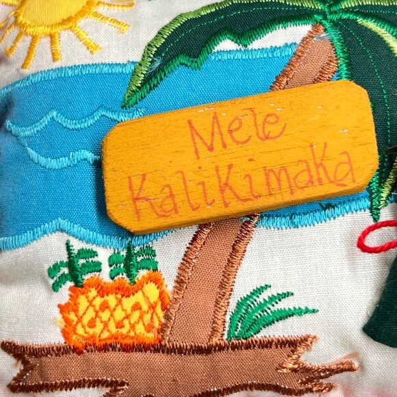 Michael J Gillan Hawaii Mele Kalikimaka Santa Pillow Ornament 3D Hanging - Picture 8 of 9